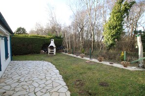 Property grounds - Detached house, 6 people, 3 bedrooms, 100 m2, Saint-Cécile (Camiers)