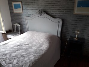 3 soverom og strykejern/-brett