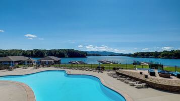 Apartment (2 Bedrooms) | Front of property