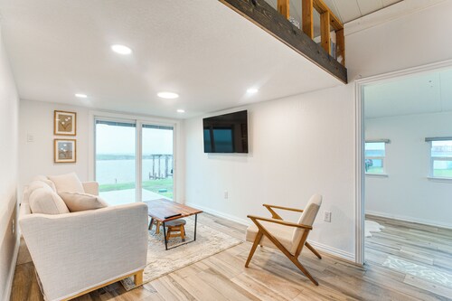 Seabreeze Retreat: Waterfront Home Near Sargent