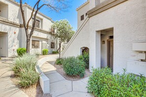 Apartment (2 Bedrooms) | Interior - 5 Mi to Mcdowell Sonoran Preserve: Condo w/ Pool! (Scottsdale)