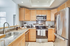 Apartment (2 Bedrooms) | Interior - 5 Mi to Mcdowell Sonoran Preserve: Condo w/ Pool! (Scottsdale)