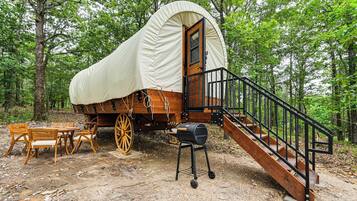 Apartemen (0 Bedroom) | Bagian depan properti