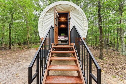 Covered Wagon Vacation Rental in Broken Bow!