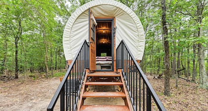 Covered Wagon Vacation Rental in Broken Bow!