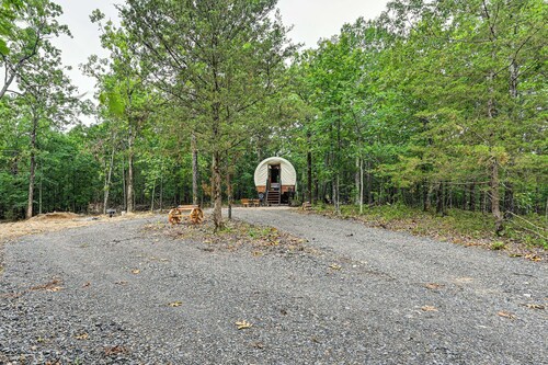 Covered Wagon Vacation Rental in Broken Bow!