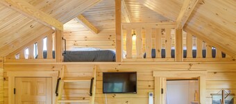 Fall River Cabin Retreat: On-site Fly Fishing!