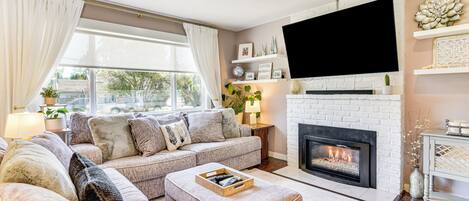 House (3 Bedrooms) | Front of property