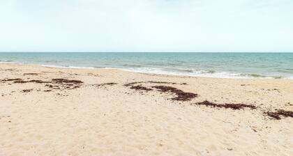 Pool & Beach Access: Vero Beach Condo!