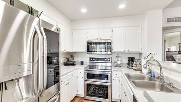 Apartment (1 Bedroom) | Bahagian dalam