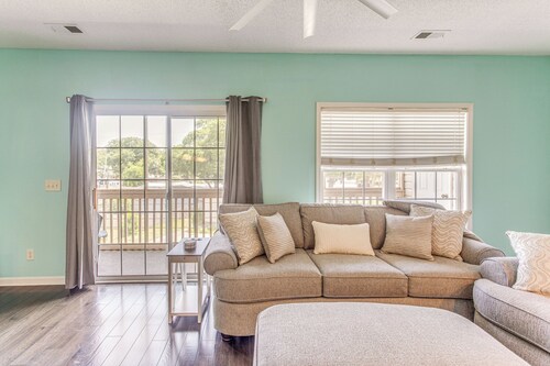 1 Mi to Beach: Family Condo in North Myrtle Beach!
