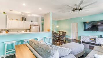 Apartment (3 Bedrooms) | Front of property