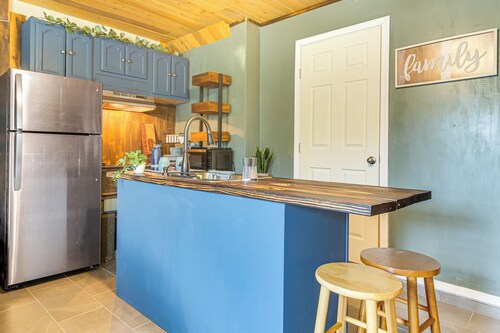 Near Historic Battlefield Trail: Studio w/ Patio!