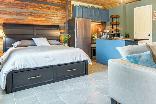 Apartment (0 Bedroom) | Interior - Near Historic Battlefield Trail: Studio w/ Patio! (Brownsville)