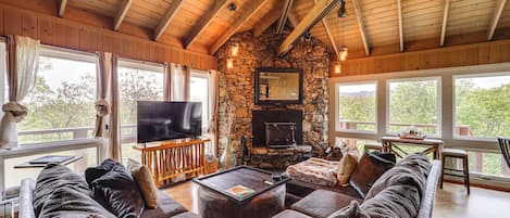 House (2 Bedrooms) | Front of property