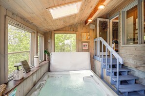 Casa (2 Bedrooms) | Interior