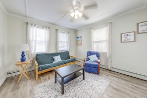 Apartment (2 Bedrooms) | Front of property