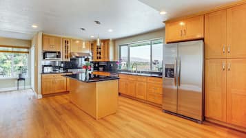 Rumah (4 Bedrooms) | Interior