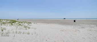 Walk to Brigantine Beach: Condo w/ Furnished Patio