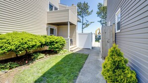 Unclassified image, 4 of 26, button - Walk to Brigantine Beach: Condo w/ Furnished Patio (Brigantine)