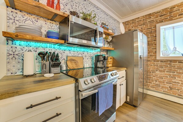 House (5 Bedrooms) | Interior