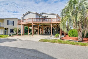 House (4 Bedrooms) | Interior - Walk to Surfside Beach: Home w/ Pool Access (Murrells Inlet)