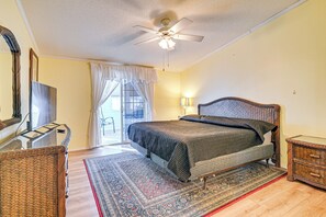 House (4 Bedrooms) | Interior - Walk to Surfside Beach: Home w/ Pool Access (Murrells Inlet)