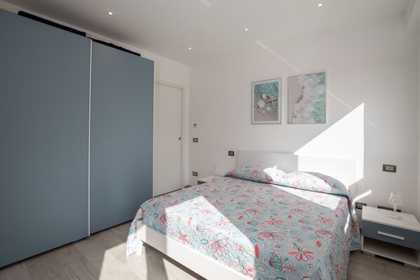 1 chambre, fer et planche à repasser, Wi-Fi gratuit, draps fournis