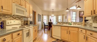Hike, Golf & Explore: Peaceful Pinetop Getaway