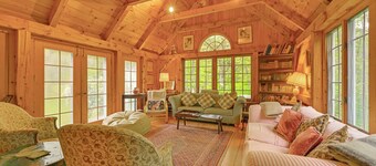 20-acre Hamptons Nature Escape w/ Hot Tub & Pool