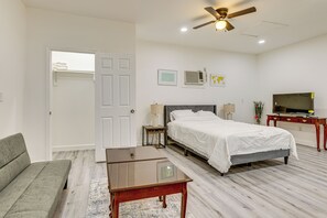 ์ํํธ (0 Bedroom) | ๋ด๋ถ