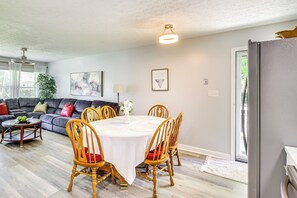 House (3 Bedrooms) | Interior - 4 Mi to Hampton Coliseum: Home w/ Yard! (Newport News)
