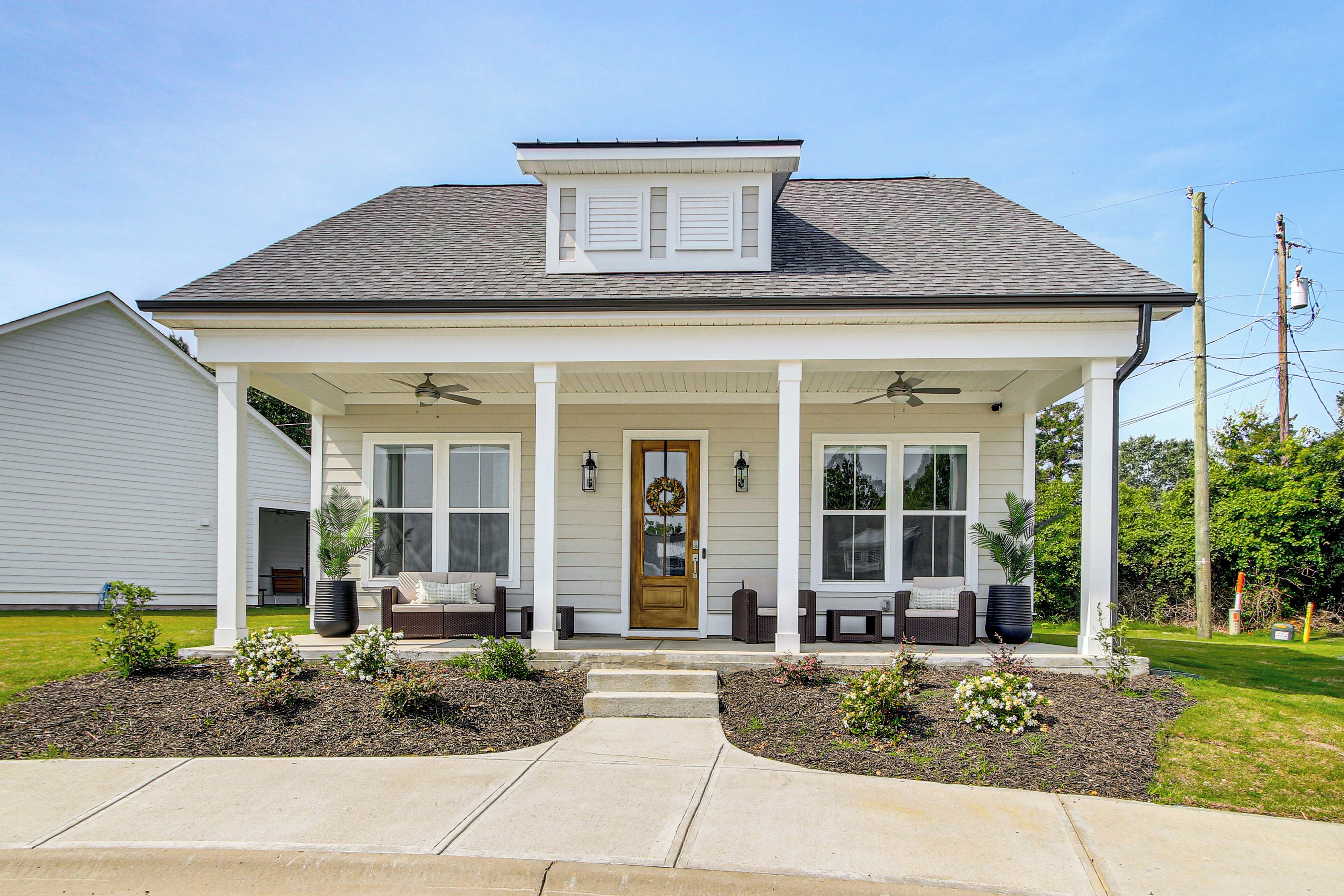 House (3 Bedrooms) | Front of property