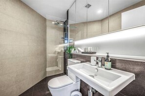 House, Accessible | 2 bedrooms, Internet - 2BR Luxury Skytower Views CBD Pool Gym Netflix (Brisbane)