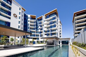 3 bedrooms, Internet - 3BR Lux Beachfront Escape - Pool Gym King bed (Sunshine Coast)