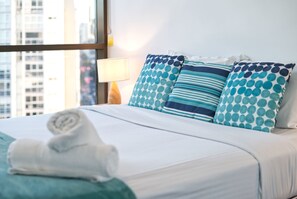 Apartment, Accessible - 2BR Food Drink Hub Pool Parking Gym Rooftop (Brisbane)