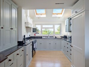 Fridge, microwave, oven, dishwasher - Harbour View - Coming Soon - a town house that sleeps 8 guests in 4 bedrooms (Emsworth)