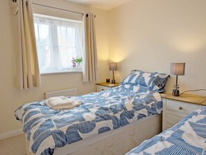 3 chambres, fer et planche à repasser, Wi-Fi, draps fournis