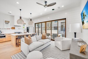 Smart TV, fireplace, stereo