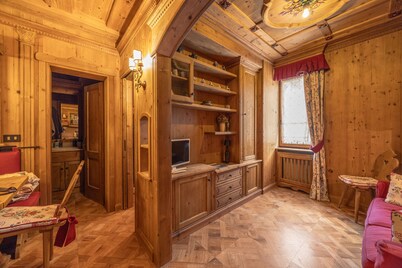 Casa Verocai 4, in the center of Cortina
