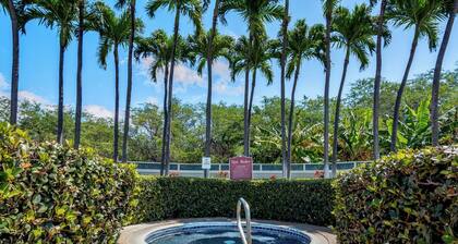 Fairway Terrace#H208 Top Floor, Beautifully Remodeled condo, Heated Pool
