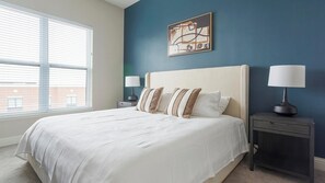 2 Schlafzimmer, Schreibtisch, Bügeleisen/Bügelbrett, WLAN