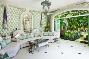 Villa, 4 chambres | Intérieur