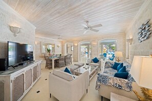 Townhome, 3 Bedrooms | Living area