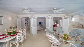 Townhome, 3 Bedrooms | Tempat makan