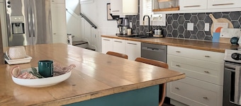 Maison Salt & Fir : Shediac
A cozy seaside family retreat. Pet friendly!