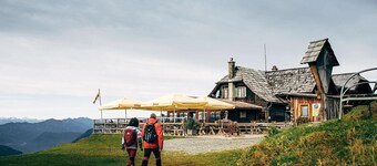Apartment With Mountain View