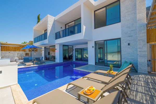 Indoor pool, outdoor pool