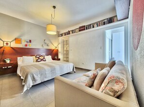 3 bedrooms, iron/ironing board