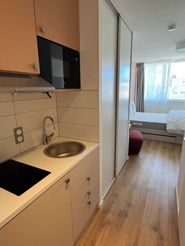 Huis | 1 slaapkamer, een laptopwerkplek, een strijkplank/strijkijzer